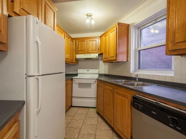 1 Rosemount Avenue