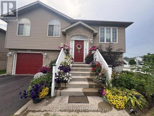 1 St. Andrews Drive, Meaford, ON, N4L 0A2 house for sale | Listing ID X12759 | Royal LePage