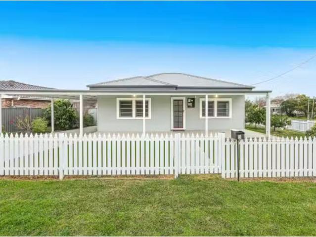 1 Stafford Street, Scone House for rent Listed by Property Ma.
