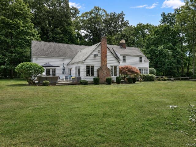1 Stonegate Lane