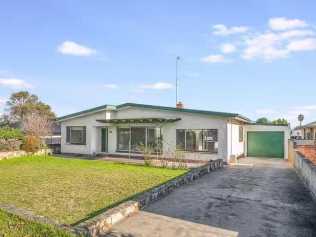 1 Sutton Avenue, Mount Gambier, SA 5290