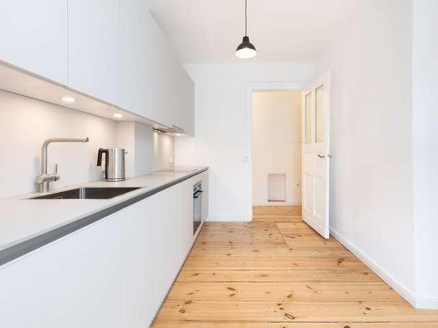 1 SZ, Balkon, 42 qm, Waschmaschine, Backofen, Internet