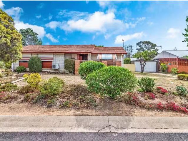 1 Sachse Place, WANNIASSA House for rent Listed by Casey Myer.