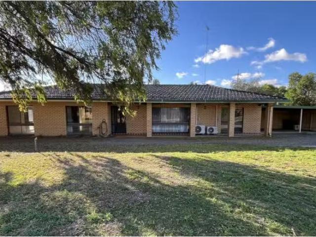 1 Sandpiper Street, COLEAMBALLY House for rent Listed by Kyli.