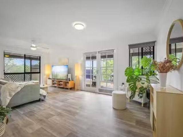 1 Satellite Court, MUDGEERABA, QLD 4213 House for Rent