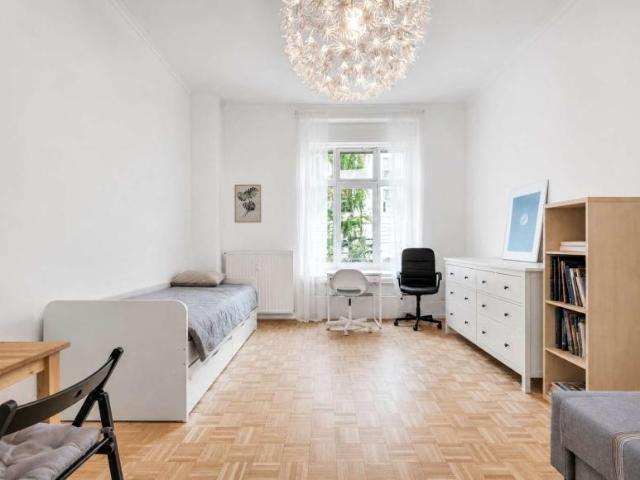 1 Schlafzimmer Villa Berlin Berlin 105444408