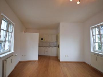 Etagenwohnung mieten in Residenzplatz - Trockenbereich