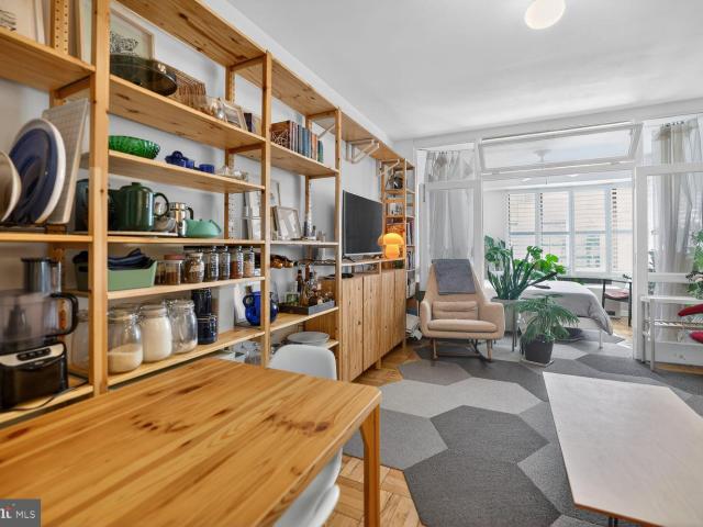 1 Scott Cir NW, Unit 106, Washington, DC 20036 | MLS #DCDC2250