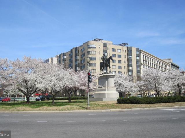 1 Scott Cir NW, Unit 116, Washington, DC 20036 | MLS #DCDC2246