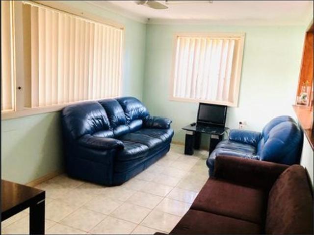 1 separate room available for rent, Each room for rent is $250 pw including bills. Don't miss out!