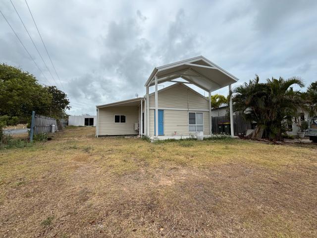 1 Seychelles Road, SHOAL POINT QLD 4750