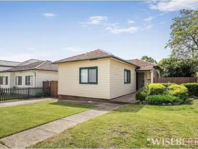 1 Shellcote road, Greenacre House for rent Listed by Marianne.