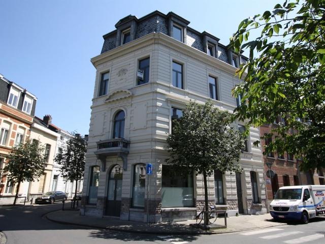 1 slpk Appartement aan de bruisende Dageraadplaats