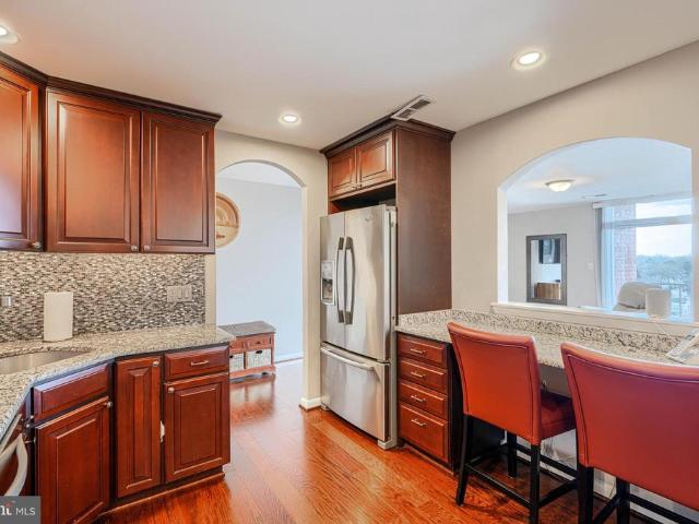 1 Smeton Place # 1003