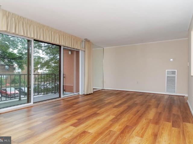 1 Smeton Place # 206