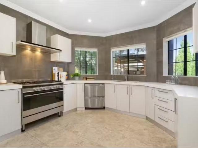 1 Smith Street, BEXLEY House for rent Listed by Quartzine Coh.