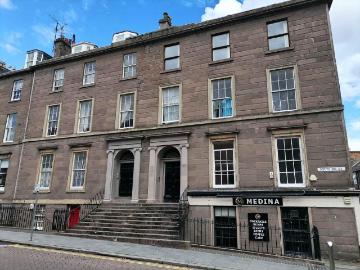 1 South Tay Street, Flat 2, Dundee, 4 bed flat to rent £1,900 pcm £438 pw
