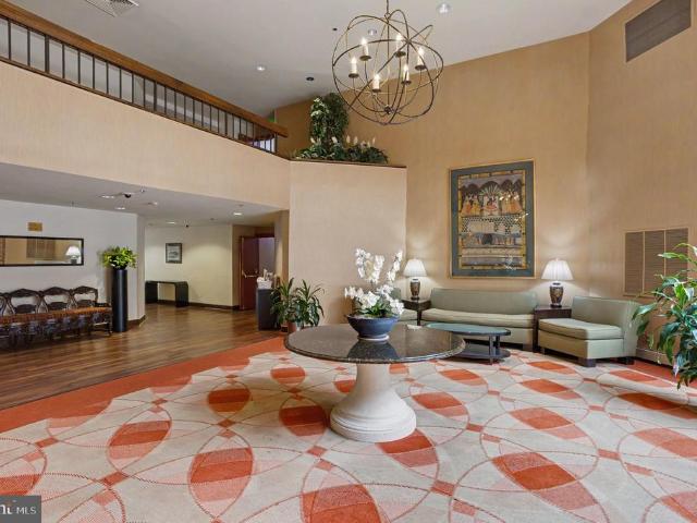 1 Southerly Court # 502