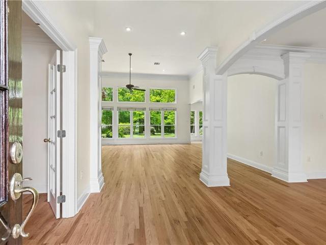 1 Spanish Moss Court