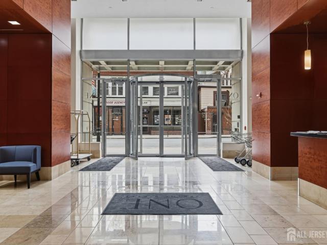 1 Spring Street 2104