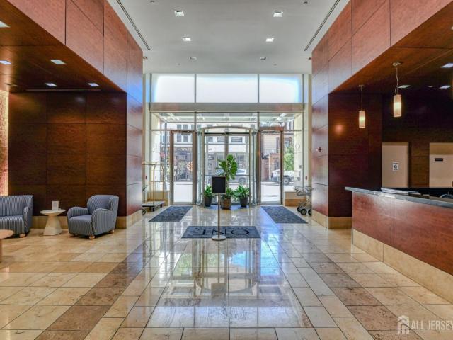 1 Spring Street 2506