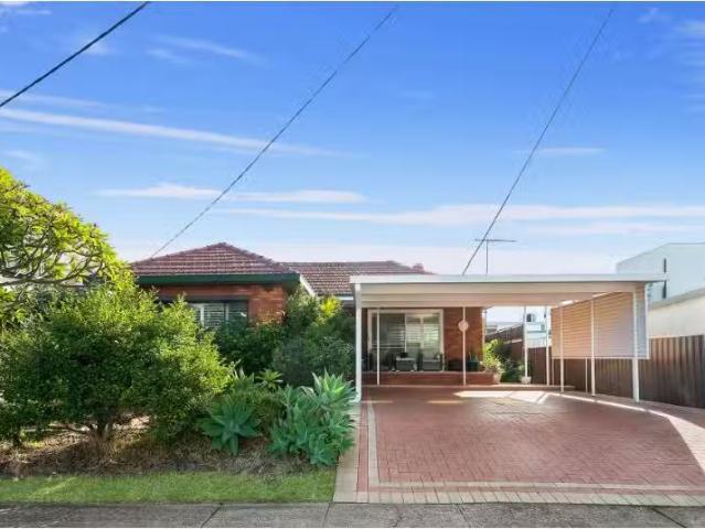 1 Tuffy Avenue, Sans Souci House for rent Listed by Frankie R.