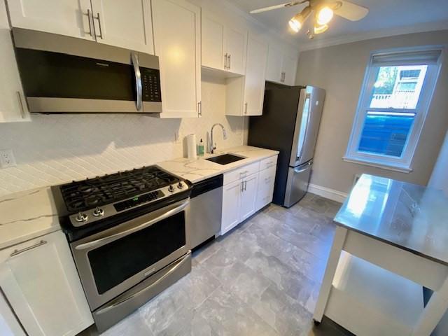 1 Twomey Ct, 2 beds, 1 full bath