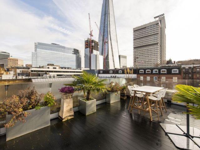 1 Talbot Yard, London SE1 1 bed apartment to rent £2,600 pcm £600 pw