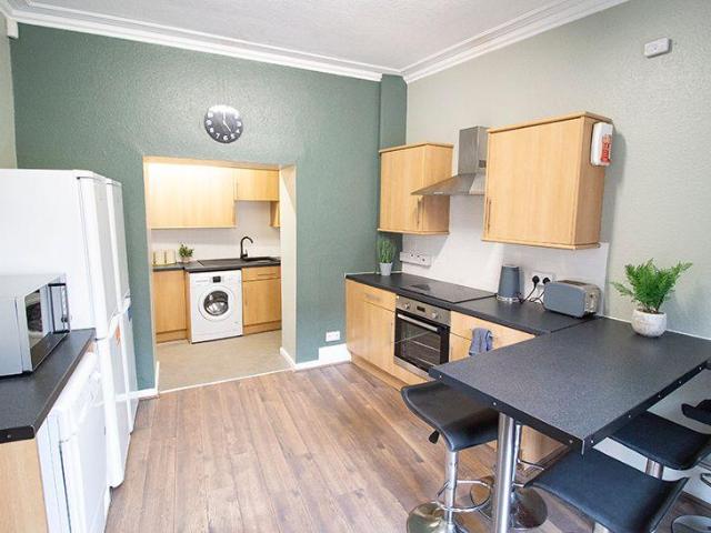 1 Talbot Street, NOTTINGHAM NG1 5GQ 6 bed townhouse to rent £3,510 pcm £810 pw