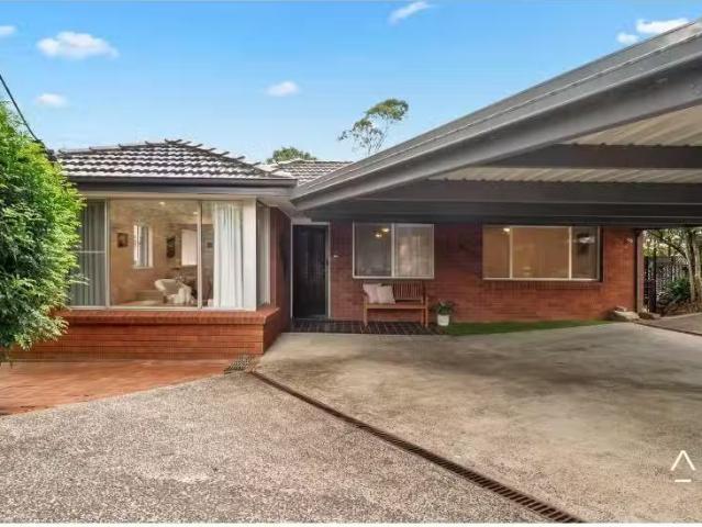 1 Talwong Street, Hornsby Heights House for rent Listed by Jo.