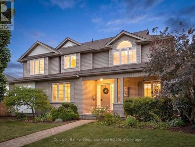 1 Teal Drive, Guelph Kortright Hills, ON, N1C 1G3 house for sale | Listing ID X13648 | Royal LePage