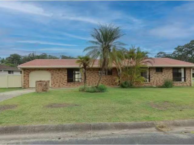 1 Teal Place, BOAMBEE EAST House for rent Listed by Amber Mcr.