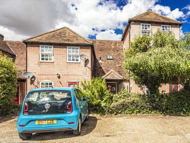 1 The Shambles, Wallingford, OX10 2 bed flat to rent £1,400 pcm £323 pw
