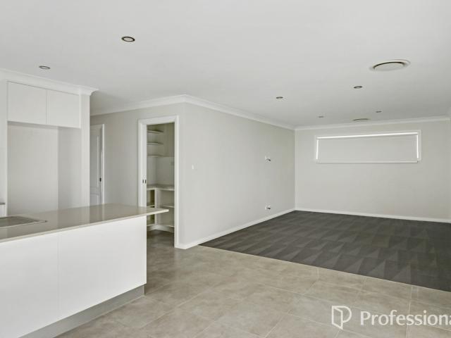 1 Tingwell PlaceLloyd NSW 2650, Australia