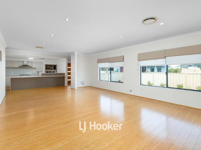 1 Topaz Way, Dalyellup WA