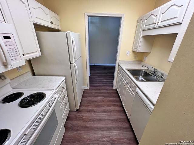 1 Towers Park Ln, Unit 205, San Antonio, TX 78209 | MLS #1847