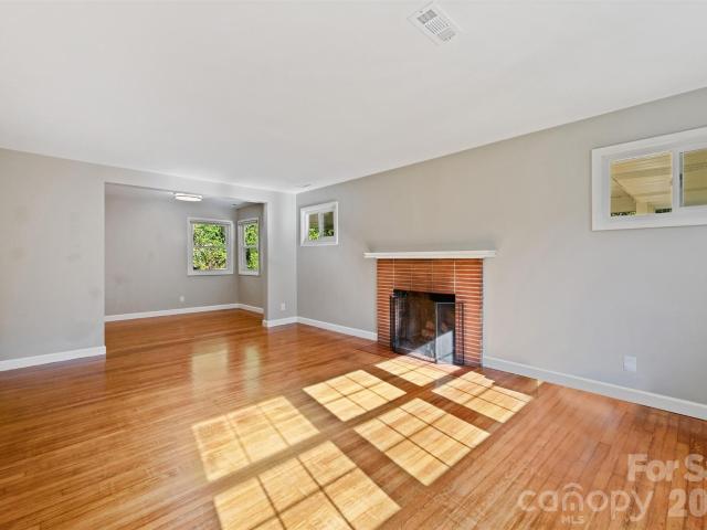 1 Valle Vista Drive