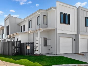 1 Valley Street, Banya