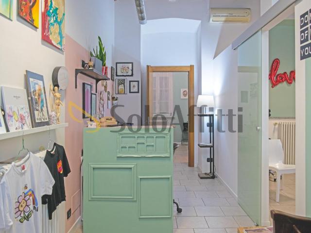 1 vetrina bilocale 65mq