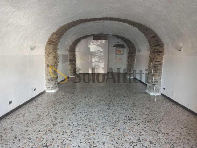 1 vetrina monolocale 44mq