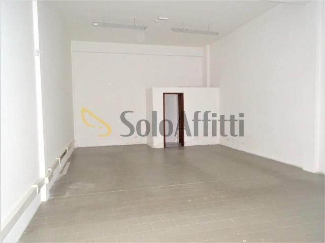 1 vetrina monolocale 70mq