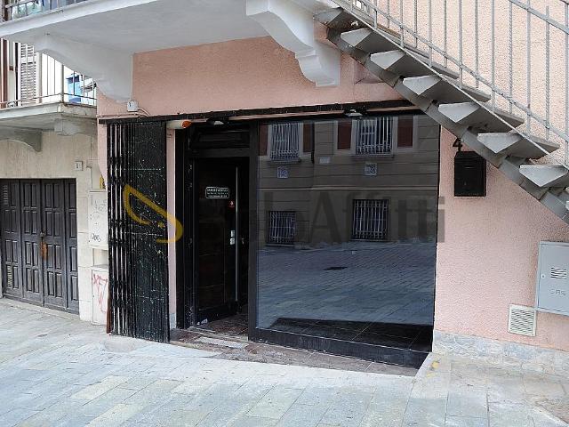 1 vetrina VIA MANZONI 4 bilocale 50mq