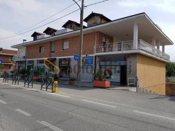 1 vetrina Via Carignano bilocale 70mq