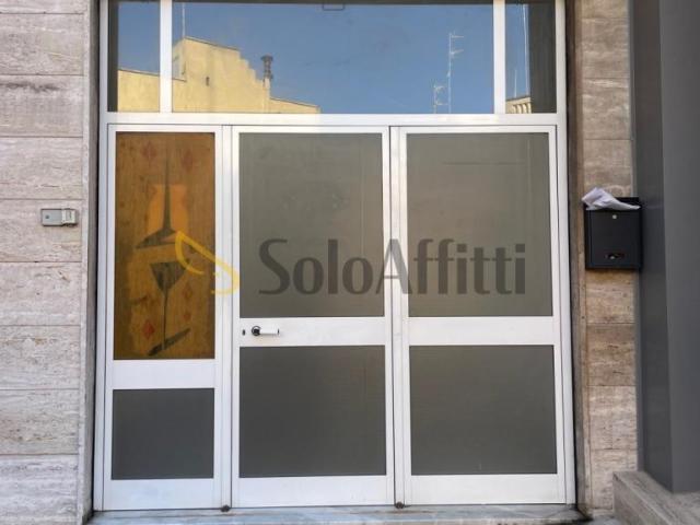 1 vetrina Via delle Lamie 3 trilocale 85mq