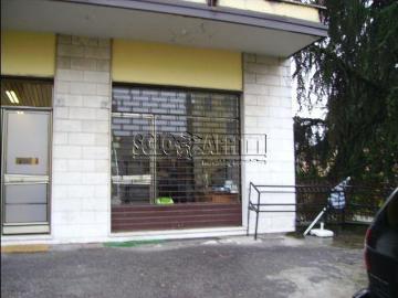 1 vetrina Via Don Giacomo Vender 74 bilocale 50mq