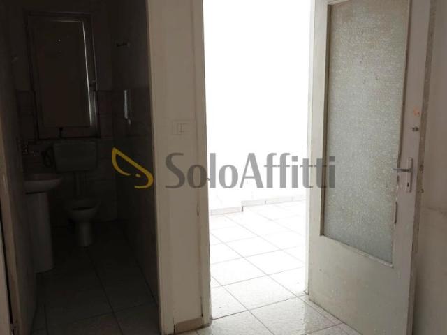 1 vetrina Via Stazzone 146 monolocale 41mq