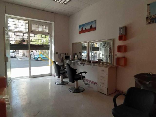 1 vetrina Viale Cesare Battisti monolocale 30mq