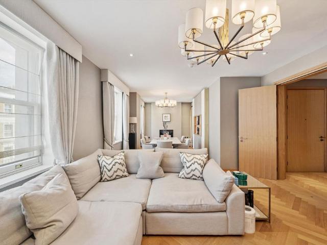 1 Victoria Road, London W8 3 bed flat to rent £14,300 pcm £3,300 pw