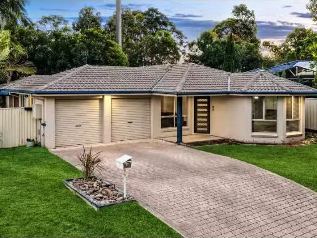 1 Viewfield Crescent, Woongarrah House for rent Listed by Oli.