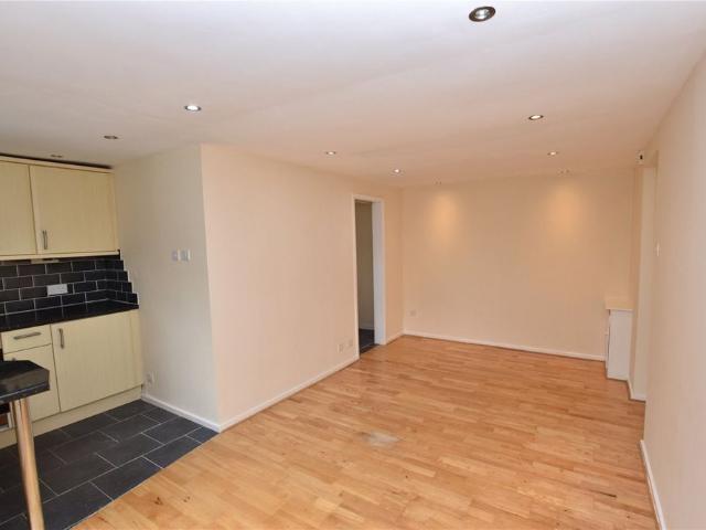 1, Walesby Court, Leeds, West Yorkshire, LS16 6RX